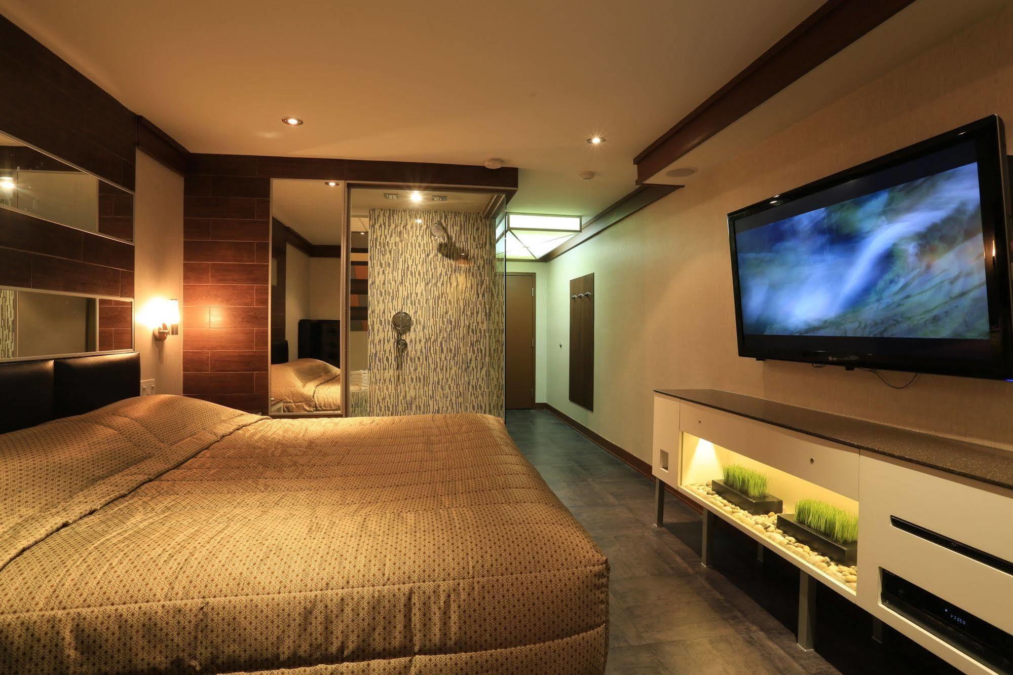 Hotel Le Chablis Cadillac Μόντρεαλ Εξωτερικό φωτογραφία